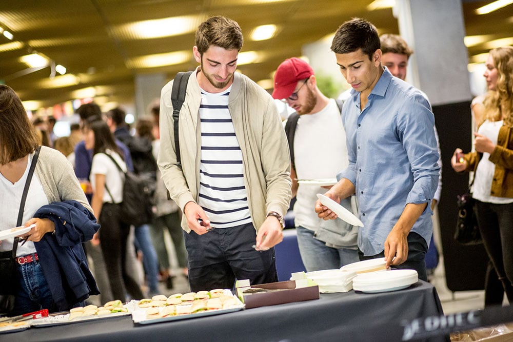 espace de réception sur le campus de Lille