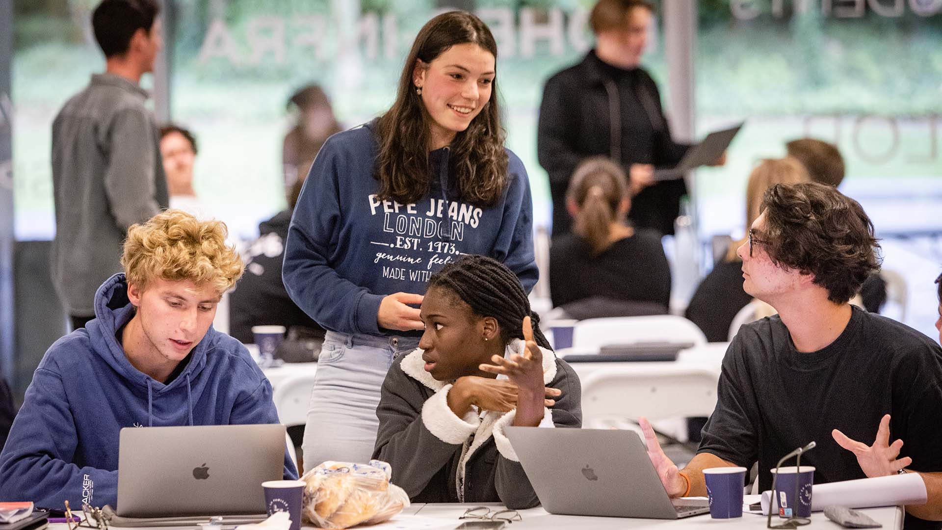 Étudiants sur le campus de Lille